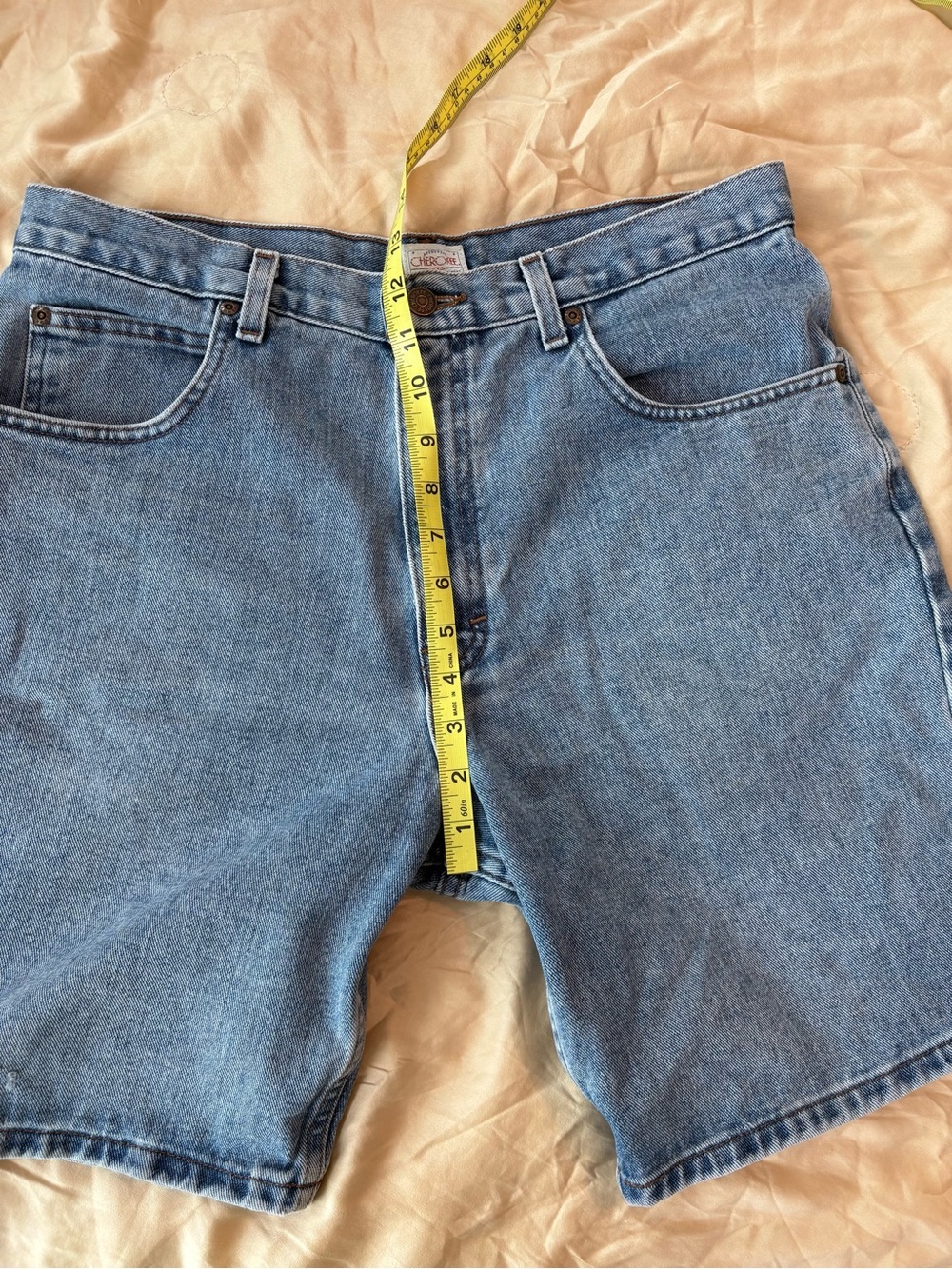 Vintage Cherokee Jean Shorts — Unisex Y2K Style (Women’s 10-12, Men’s 34) - Picture 5 of 8